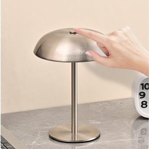 Lámpara <span class=keywords><strong>de</strong></span> <span class=keywords><strong>Mesa</strong></span> Recargable USB con Forma <span class=keywords><strong>de</strong></span> Hongo <span class=keywords><strong>de</strong></span> 3 Colores, Estilo Europeo, para Mesita <span class=keywords><strong>de</strong></span> Noche, Camping, Restaurante y Bar - Product Image 2