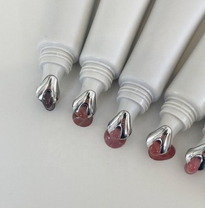 Baume à lèvres repulpant et teinté en tube souple de 10ml/15ml avec votre logo, fini <span class=keywords><strong>nacré</strong></span> tendance, traitement huileux pour les lèvres - Product Image 4
