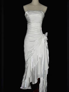 Robe de princesse sirène vintage en cachemire rouge Lychee Manor, longueur au sol, effet laser, luxe de niche, illusion, cérémonie de passage à l'âge adulte - Product Image 6