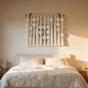 Art mural en macramé neutre fait à la main, boule tressée en macramé ivoire, sculpture <span class=keywords><strong>murale</strong></span> en macramé <span class=keywords><strong>pour</strong></span> chambre à coucher minimaliste et confortable - Product Image 1