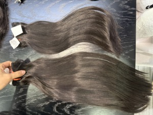 Guangzhou Kabeilu Kbl Hair Extensioni di <span class=keywords><strong>Capelli</strong></span> Umani Brasiliani Remy 100g, Doppia Trama a Macchina, Grigio Misto - Product Image 2