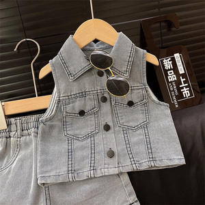 Un nouveau ensemble deux pièces pour filles, haut sans manches et short en denim doux lavé de style coréen, tendance estivale et polyvalent - Product Image 4