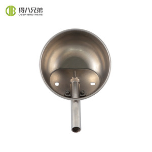 Bol d'eau en acier inoxydable de vente directe d'usine pour petits porcs épaissi et durable plusieurs tailles disponibles - Product Image 6