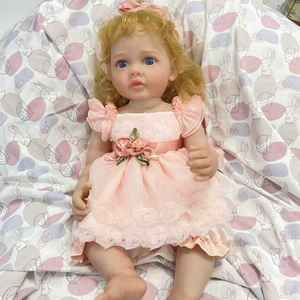 22 인치 다시 태어난 아기 인형 소프트 터치 멀티 레이어 손으로 그린 손 뿌리 머리 핑크 원피스 금발 머리 소녀 다시 태어난 아기 인형 - Product Image 3