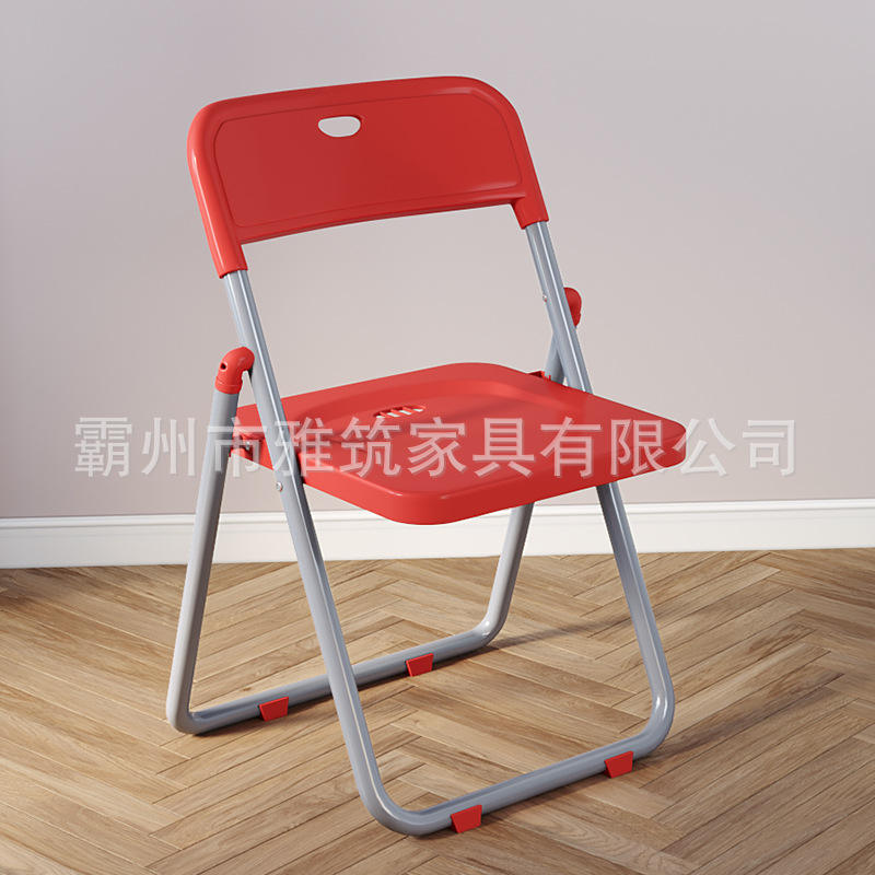 Jambes grises et rouge élégant