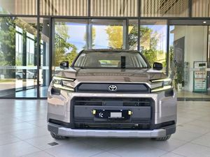 Toyota <span class=keywords><strong>RAV4</strong></span> HEV 2.5L E CVT 4WD d'<span class=keywords><strong>occasion</strong></span> 2026 – Édition Familiale Économique en Carburant, SUV Haut de Gamme, Conduite Intelligente, Conduite à Gauche, Stock Disponible - Product Image 1