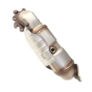 Collecteur d'échappement pour Honda Civic 1.5L turbocompressé de 2016 à 2021 - Product Image 1