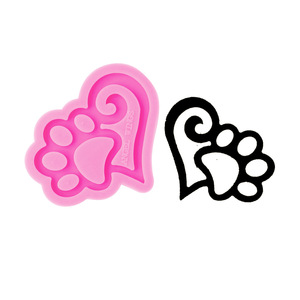 1pc Empreinte <span class=keywords><strong>de</strong></span> patte avec coeur trou <span class=keywords><strong>de</strong></span> serrure Moule en silicone pour bricolage Résine époxy coulée Artisanat Bijoux Porte-clés, Bonbons Chocolat Gâteau Moule - Product Image 5