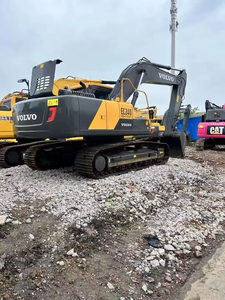 Excavateur Volvo EC240DL d'occasion en bon état Les composants principaux incluent une pompe à moteur avec accessoires Godet Moteur de marque Is Cat - Product Image 6