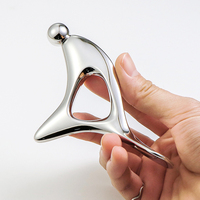 Masseur triangulaire professionnel en métal pour l'acupression et le Gua Sha, outil de réflexologie faciale et corporelle pour le soulagement musculaire