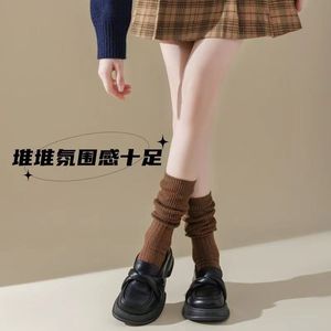 ถุงเท้ายาวแบบลำลองสีทึบใหม่สำหรับฤดูใบไม้ผลิและฤดูใบไม้ร่วง58V ถุงเท้าแบบเรียงซ้อนกันหนาสี่ฤดู - Product Image 4