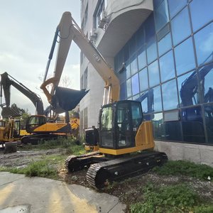 Excavatrice Caterpillar 310 d'occasion de 10 tonnes, mini-excavatrice sur chenilles, pour travaux de construction urbaine, en promotion. - Product Image 1