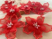 Décoration de robe de mariée tendance, sexy et écologique, avec patchs de dentelle colorés, organza ivoire, appliques florales brodées en 3D et strass
