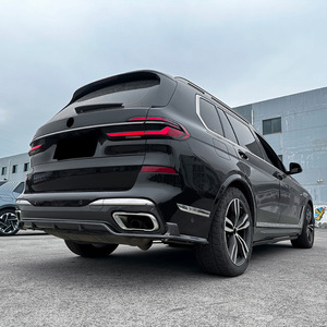 สปอยเลอร์หลัง Amp-Z สำหรับ BMW X7 G07 M Sport ปี 2019+ สีดำเปียโน ลายคาร์บอนไฟเบอร์ ผิวด้าน สไตล์แต่งรถ - Product Image 1