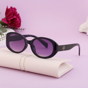 Lunettes de soleil à monture ovale noire pour femmes, Protection UV400, lentille en PC, Style Instagram, lunettes de soleil à la mode, pare-soleil de classe 2 - Product Image 2