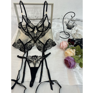 Love Sexy body in Lingerie ricamata in pizzo con reggiseno scavato con rifinitura per ciglia a gamba singola giarrettiera e Design Choker personalizzato - Product Image 4