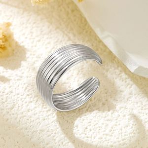 Bague large en acier inoxydable plaqué or, étanche, géométrique irrégulière, ajourée, pour femme, style mode - Product Image 3