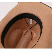 Chapeau de cowboy en feutre à large bord relevé, style western pour femmes et hommes, idéal pour les vacances d'hiver, les fêtes en plein air et les déguisements.