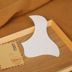 Protetor de Guitarra Teardrop Durável Branco e Preto de 38, <span class=keywords><strong>40</strong></span>, 41 Polegadas Fabricado na China - Acessórios para Guitarra - Product Image 4