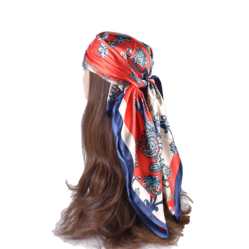 Usine de gros personnalisation nouvelle mode polyvalent fleur impression haute qualité satin soie grand foulard foulards pour les femmes