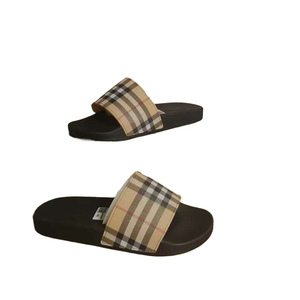 Sandales de créateur tendance été 2025 noires de <span class=keywords><strong>luxe</strong></span> pour la plage, vente en gros d'usine, pantoufles décontractées antidérapantes pour l'extérieur - Product Image 1