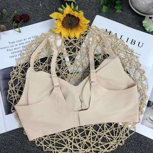 บราดันทรงแบบสามเหลี่ยม สายคล้องคอ ระบายอากาศดี ประดับคริสตัล ผ้าลูกไม้ถักไร้รอยต่อ ไร้โครง เป็นมิตรต่อสิ่งแวดล้อม บราเซ็กซี่สำหรับผู้หญิง ลดราคาพิเศษ - Product Image 5