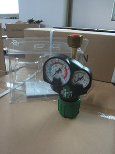 <span class=keywords><strong>VICTOR</strong></span> ESS42 YENİ NESİL YÜKSEK KAPASİTELİ BASINÇLI OKSİJEN TEK KADEHİRLİ REGÜLATÖR 150PSI ESS42-150-992 - Product Image 4