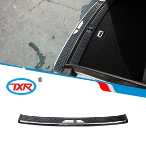 Protecteur de marchepied de pare-chocs arrière de voiture Injection noir avec pièces extérieures en acier inoxydable TXR pour <span class=keywords><strong>Lexus</strong></span> <span class=keywords><strong>RX</strong></span> <span class=keywords><strong>450h</strong></span> AL20 2016-2022 - Product Image 3