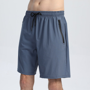 Short de sport européen et américain pour hommes Short de course et de fitness Short décontracté à séchage rapide Entraînement en équipe scolaire - Product Image 5