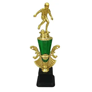 Venta promocional especial diseño personalizado resina trofeos de fútbol de fantasía trofeo