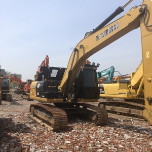 รถขุดมือสองขนาด 10 ตัน รุ่น 310 พร้อมบุ้งกี๋ขนาด 1.7 เมตร เครื่องยนต์คัมมินส์ 136 กิโลวัตต์ เหมาะสำหรับงานวิศวกรรมเกษตรกรรม - Product Image 2