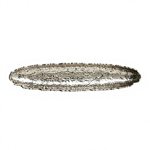 Bandeja de Servicio Ovalada Moderna de Metal Martillado, Ecológica y Duradera, con Diseño de Recogedor de Alimentos de Aluminio para Decoración del Hogar - Product Image 1