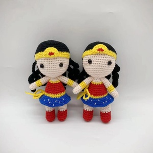 Venta al por mayor de juguete de cartón de ganchillo <span class=keywords><strong>Wonder</strong></span> Women Amigrumi <span class=keywords><strong>muñeca</strong></span> juguetes para niños y niñas regalos Color especificado personalizado - Product Image 3