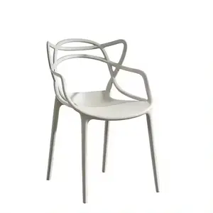 Cadeiras empilháveis coloridas duráveis para móveis de exterior, cadeiras de jantar mestre de plástico PP completo