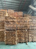 Panneau stratifié en bois dur Acacia à jointures à doigts 1220x2440mm 30mm Grade E0 pour tableaux, comptoirs et meubles