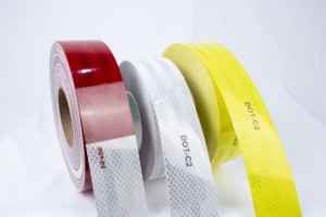 Ruban réfléchissant de sécurité pour camions et remorques, 3HAO PET, imprimable, adhésif, imperméable, points C2, <span class=keywords><strong>jaune</strong></span> fluorescent - Product Image 4
