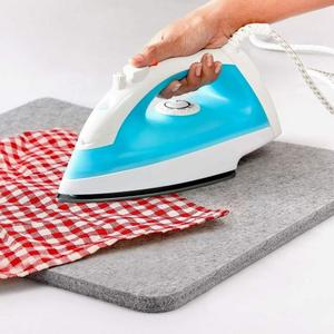 Tapis de repassage de <span class=keywords><strong>table</strong></span> avec tapis en silicone, <span class=keywords><strong>accessoires</strong></span> de couture et de matelassage pour la maison et les vêtements - Product Image 6