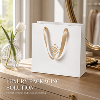 Sacs en papier blancs personnalisés de luxe, best-sellers, parfaits pour le shopping et l'emballage de cadeaux, sacs cadeaux en papier écologiques