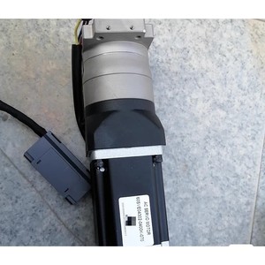 มอเตอร์เซอร์โว ABB รุ่น 60SV04302-0400K-070 ขนาด 130 มม. แบบยึดหน้าแปลน สามเฟส ปิดผนึกอย่างสมบูรณ์ - Product Image 1