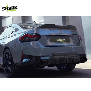 Kit Carrozzeria MP per <span class=keywords><strong>BMW</strong></span> <span class=keywords><strong>Serie</strong></span> <span class=keywords><strong>2</strong></span> <span class=keywords><strong>2021</strong></span>+ M240i G42 Coupé, Labbro Paraurti Anteriore, Diffusore Posteriore e Spoiler Posteriore in Plastica Nera Lucida Effetto Carbonio - Product Image 6