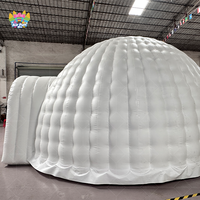 Dôme de golf gonflable en PVC personnalisé avec utilisation quatre saisons Ouverture automatique rapide Trois chambres et un salon