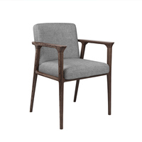 Chaise de salle à manger nordique antique en bois massif avec accoudoirs et dossier, idéale pour restaurant, hôtel, cuisine, usage commercial intensif – Offre Spéciale
