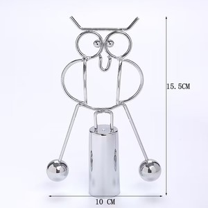 <span class=keywords><strong>Haltérophilie</strong></span> Iron Man Balance Ball Swinging Man Ornements de bureau Cadeau de vacances Homme debout - Product Image 5