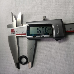 متري o-حلقة تشكيلة كيت و واضح المطاط يا الدائري P24-107 استخدام Versamatic E1 مضخة - Product Image 3