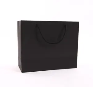 Hoge Kwaliteit Recyclebaar Aangepaste Logo Papieren Zak Fancy Verpakking Gift Bag Met Handvat