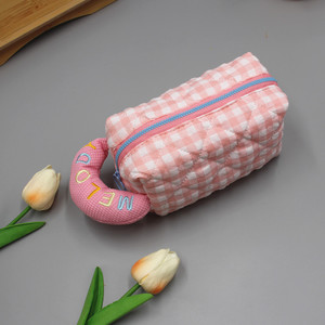 Custom Logo Green Checkered Quilted Makeup Bag Zipper <b>Cosmetic</b> Pouch Portable Toiletry <b>Organizer</b> with Handle for Travel - Product Image 3