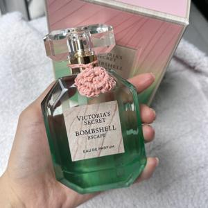 Vente en gros de vaporisateurs pour le corps de 100 ml, parfum longue durée, Bombshell Escape <span class=keywords><strong>Victoria</strong></span>, parfum de <span class=keywords><strong>marque</strong></span> pour femmes, original - Product Image 2