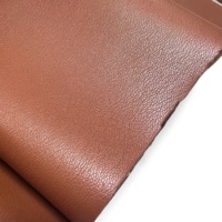 Superweiches und bequemes PU-Leder für Taschen, Kleidung und Handyhüllen.