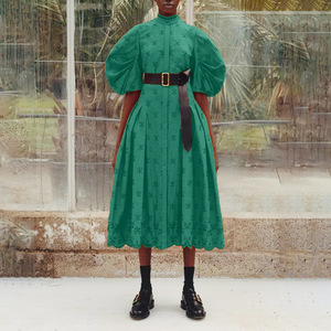 Ropa Por Mayor Retro Court Style Vestido sólido 2022 Otoño Nuevo Stand-up Collar Hollow Manga larga Puff Manga A-line Vestido - Product Image 1
