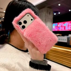 Nouvel Arrivage – <span class=keywords><strong>Coque</strong></span> de Téléphone en Peluche Douce avec Dragonne en Fausse Fourrure pour <span class=keywords><strong>iPhone</strong></span> 17 16 15 14 13 12 <span class=keywords><strong>11</strong></span> <span class=keywords><strong>Pro</strong></span> <span class=keywords><strong>Max</strong></span> X XS XR - Product Image 3